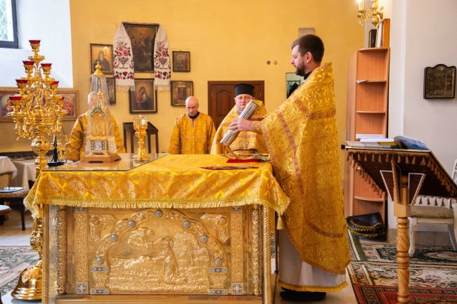 Збільшити зображення Божественна літургія 8 жовтня, у День пам"яті святих отців VII Вселенського собору