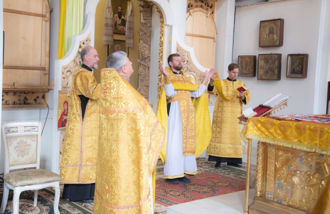 Збільшити зображення Божественна літургія 8 жовтня, у День пам"яті святих отців VII Вселенського собору