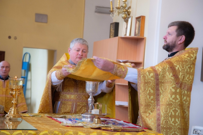 Збільшити зображення Божественна літургія 8 жовтня, у День пам"яті святих отців VII Вселенського собору